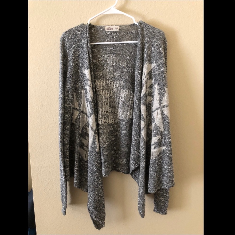 Hollister Gray Aztec Print Cardigan size M/L 🍁